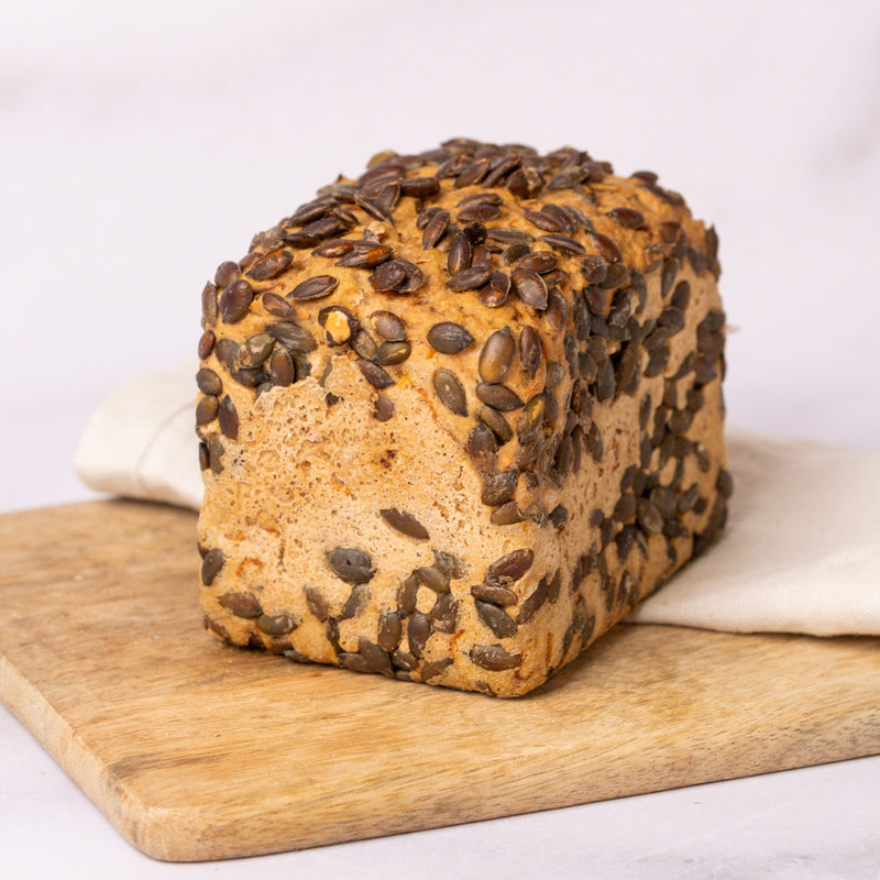 Glutenfreies Karotten-Kürbiskern-Brot – veganes Bio-Brot mit Sauerteig